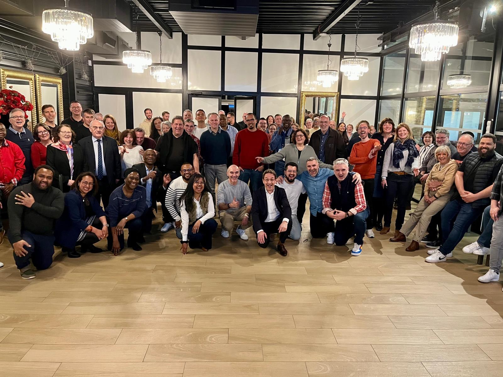 Photo de groupe des membres de la MI Nord lors de leur soirée de remerciement.